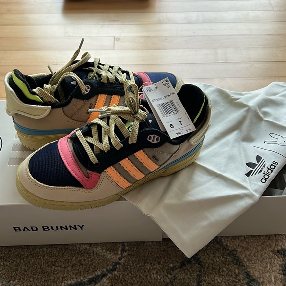 adidas Forum Bad Bunny x Powerphase Catch and Throw 2022 W 7 / M 6 - Picture 2 of 5